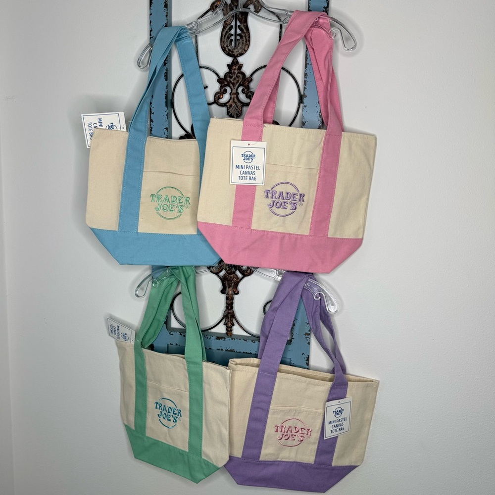 Trader Joe’s Paster Mini Tote Bags, set of 4, NWT
